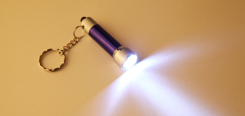 Mini llavero Luz de emergencia de noche linterna de Camping linterna LED portátil llavero de aluminio