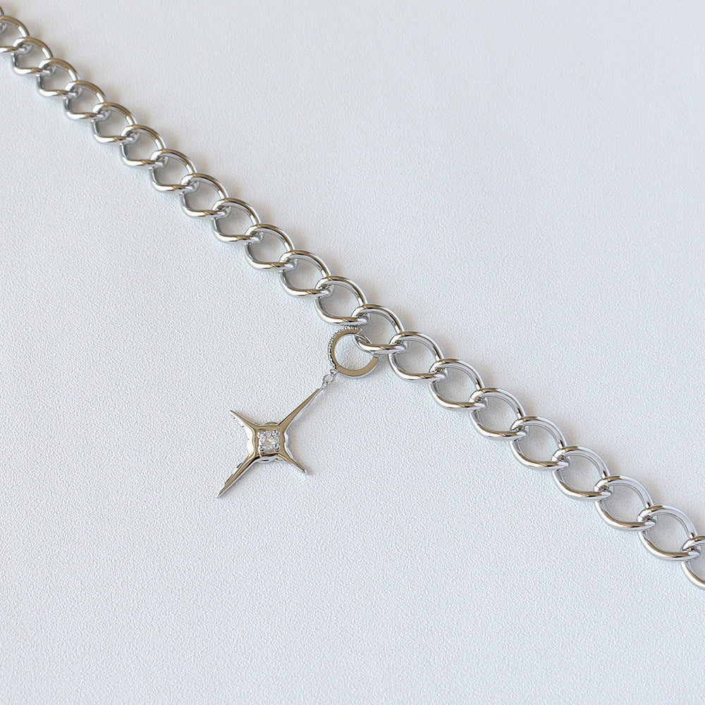 Metallic Cold Wind Cross Female Clavicle Chain Design Sense Cross Pendant Necklace Jewelry